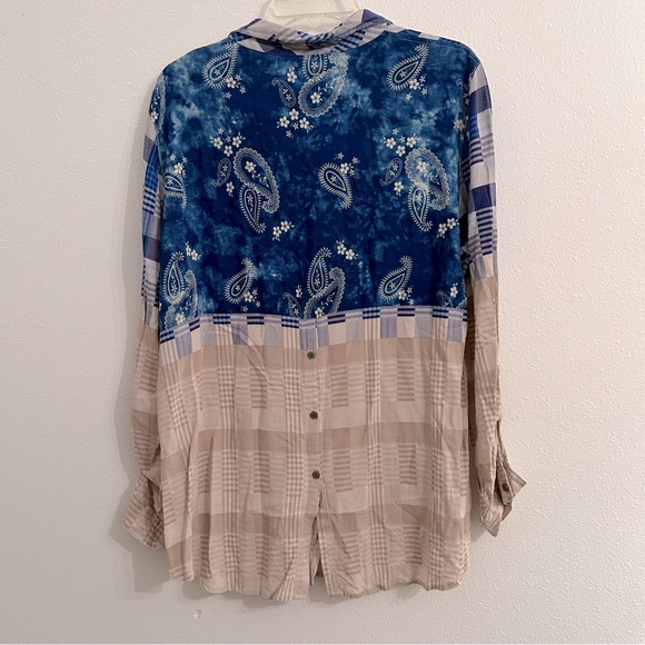 Multiples | Long Sleeve Button Down Checkered Paisley Print Button Open Back - Picture 1 of 4